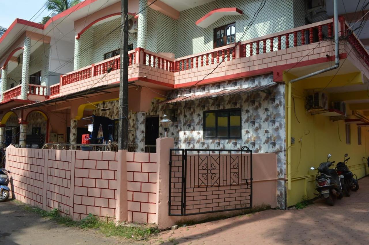 Esther Guest House Калангут Экстерьер фото